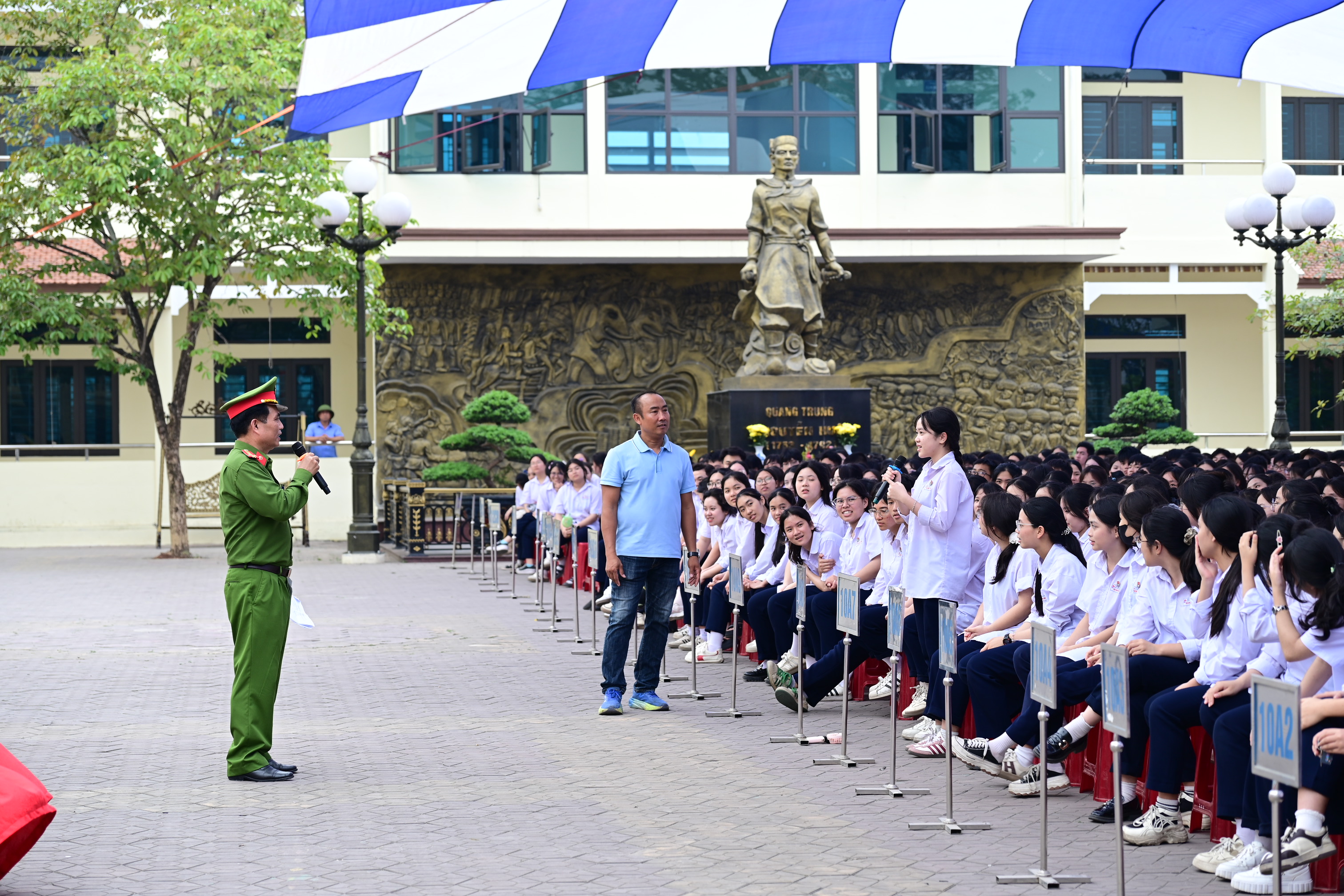 Phòng An ninh mạng và phòng, chống tội phạm sử dụng công nghệ cao: Tuyên truyền pháp luật tại trường THPT Quang Trung (thành phố Thủy Nguyên)